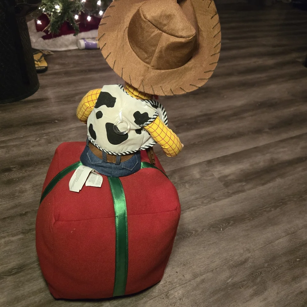 Gemmy woody plush